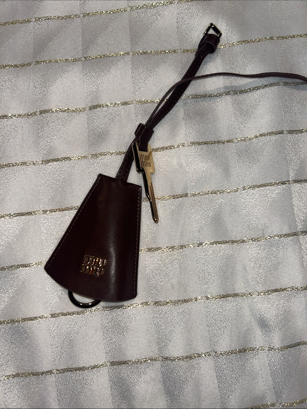 KEY PENDANT - Picture 2 of 5